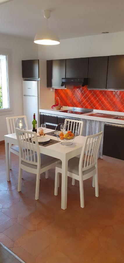 Appartement Entier Au Dessus De Villa, Climatisation Reversible Poele A Bois Tres Chaleureux , Wi Fi Parking Privee Gratuit Situation 500 M, Plage Et Centre Ville 사나리쉬르메르 외부 사진