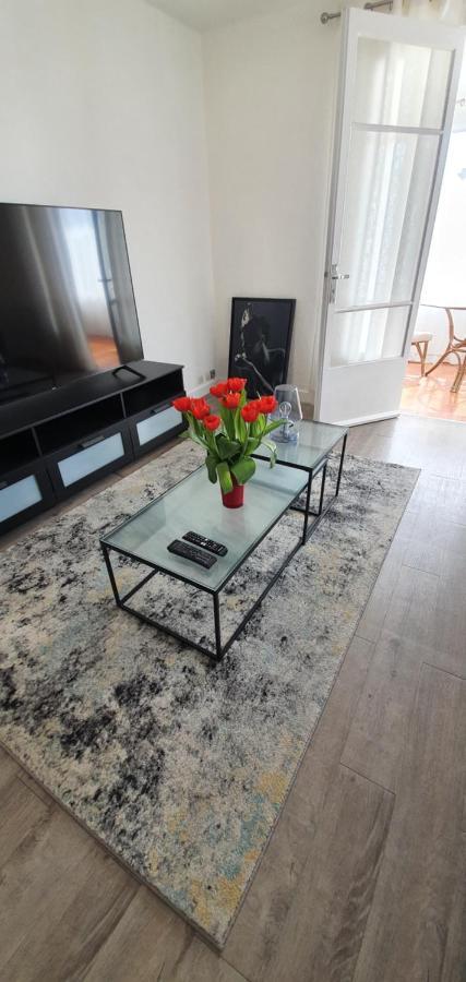 Appartement Entier Au Dessus De Villa, Climatisation Reversible Poele A Bois Tres Chaleureux , Wi Fi Parking Privee Gratuit Situation 500 M, Plage Et Centre Ville 사나리쉬르메르 외부 사진